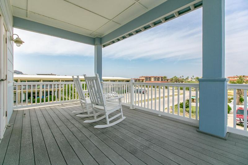 Three-Bedroom House image 2