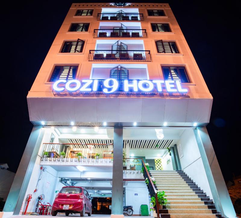 Cozi 9 Hotel - image 1