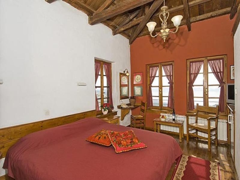 Double Room with Panoramic View image 4