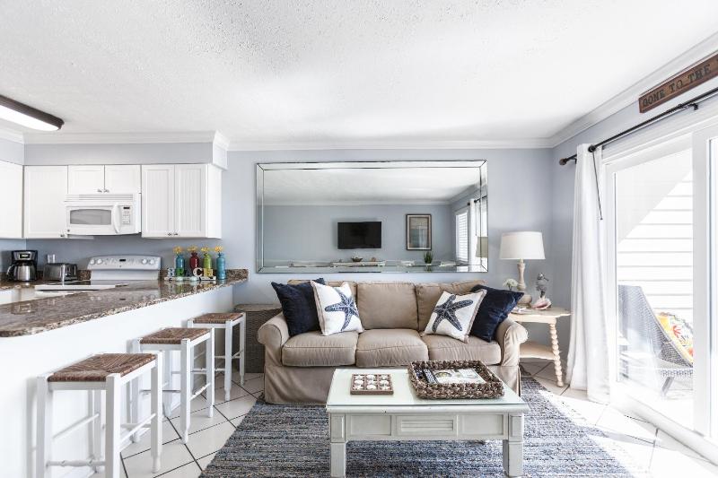 One-Bedroom Apartment image 3