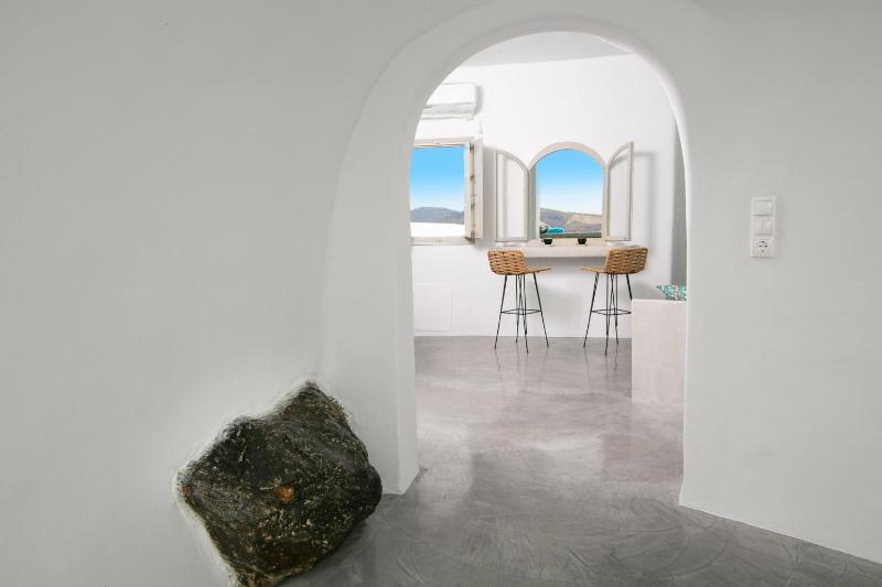 White Dome Suite with Plunge Pool image 4