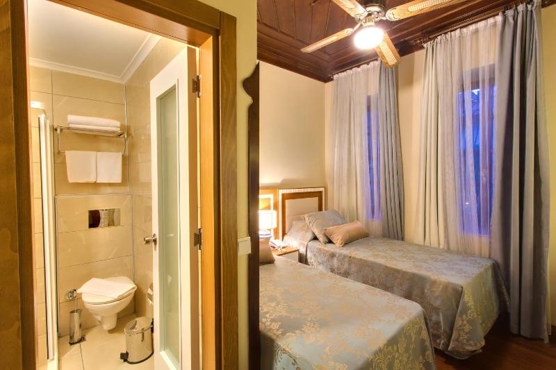 Budget Double Room image 1