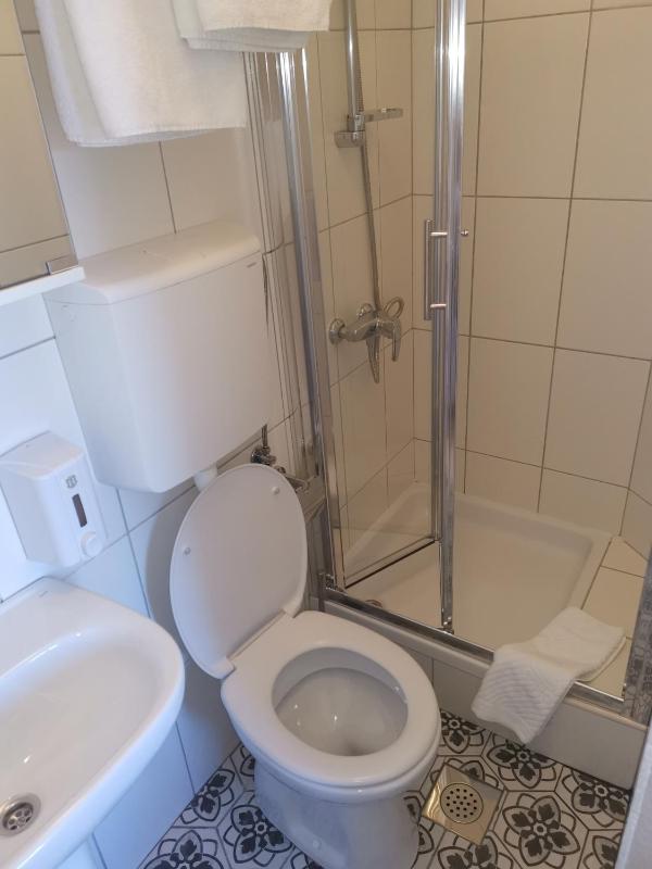 Single Room image 1