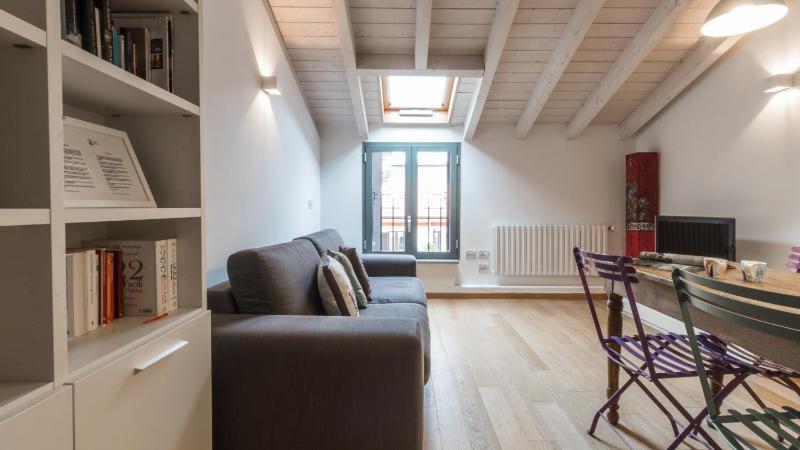 One-Bedroom Apartment image 4