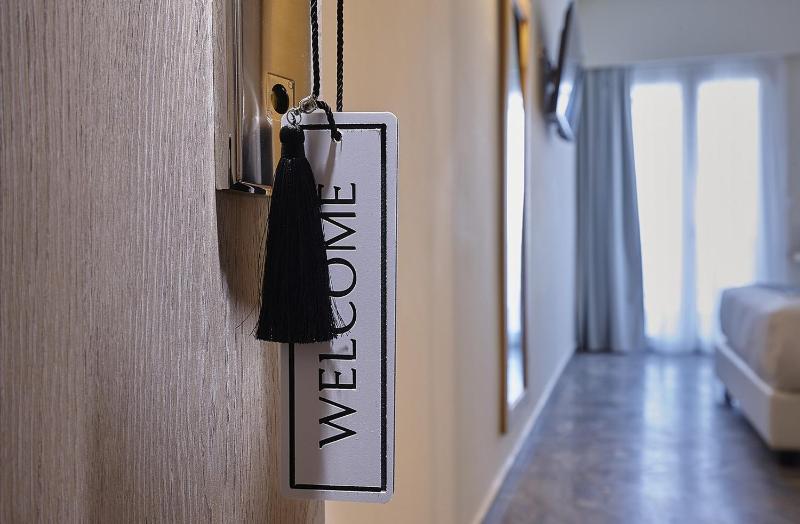 Superior Double Room with Sea View image 1