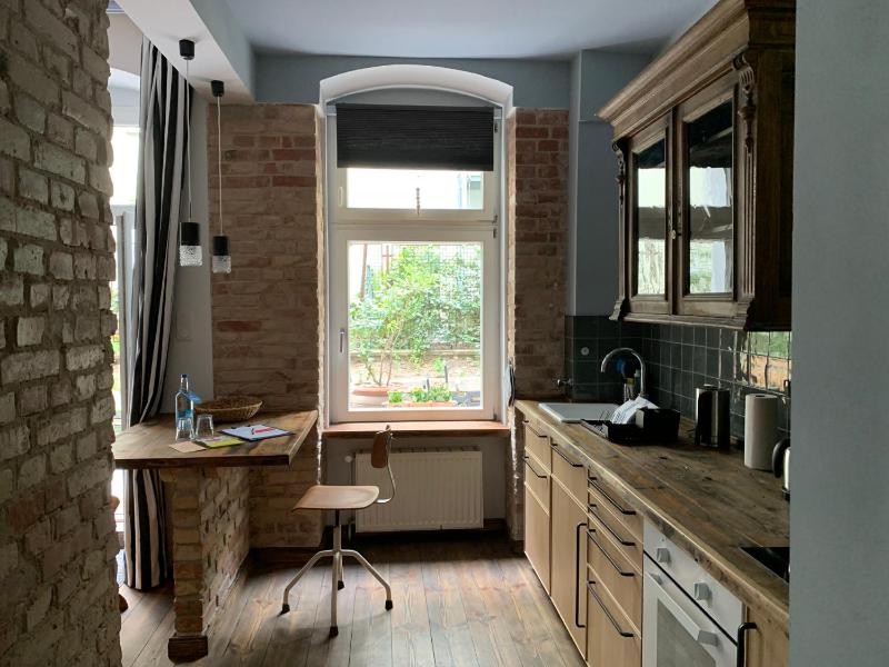 Studio Apartment with Terrace image 4