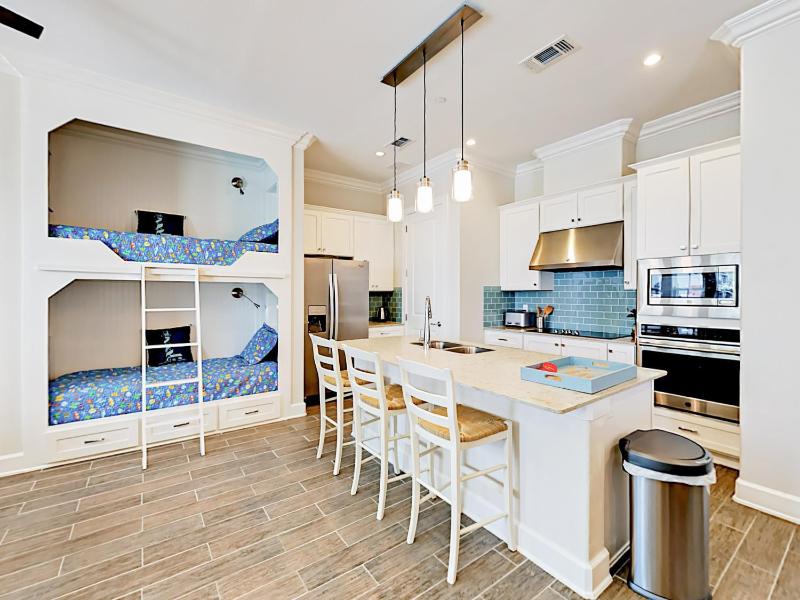 One-Bedroom Apartment image 2