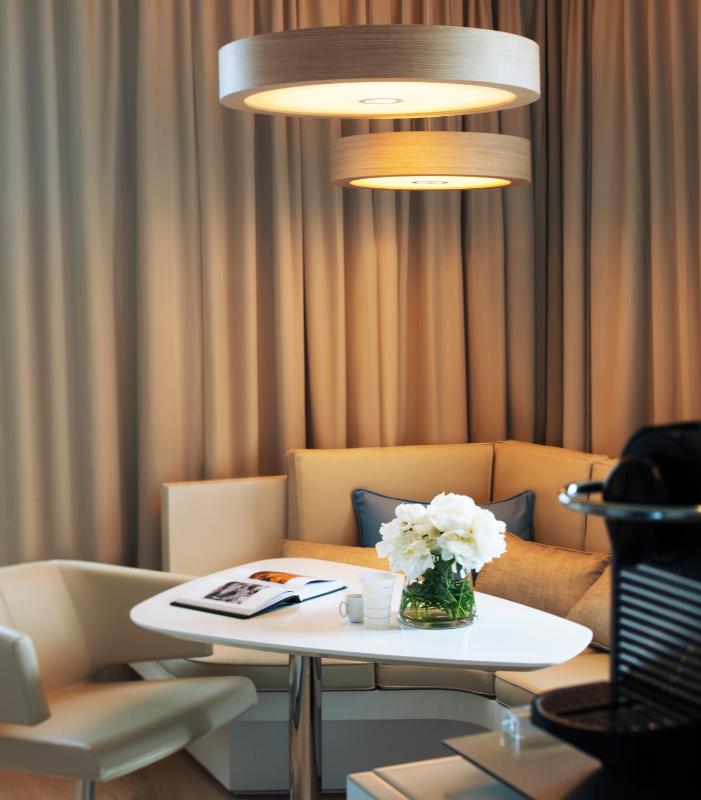 Superior Twin Room with City View image 3