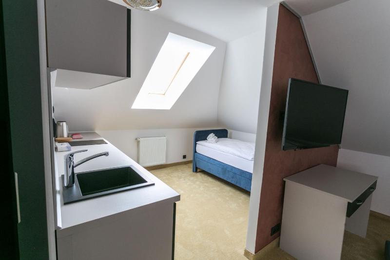 Studio Apartment image 2