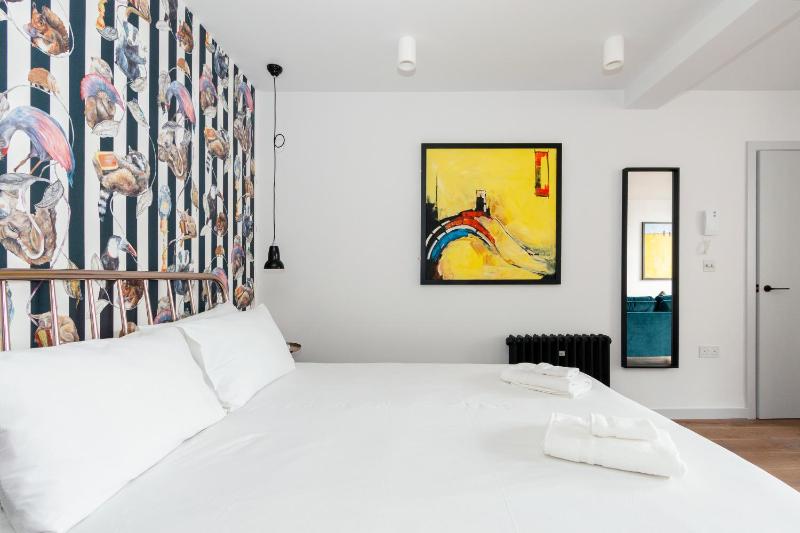 Superior Studio image 4