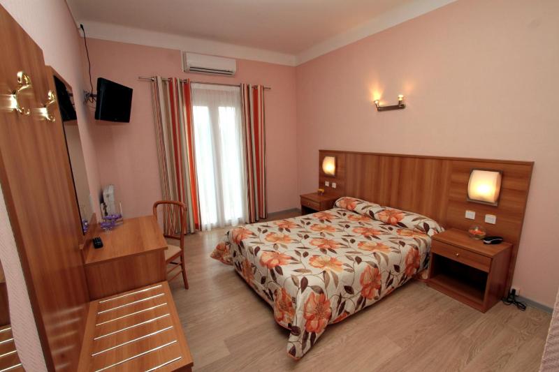 Superior Double or Twin Room image 1