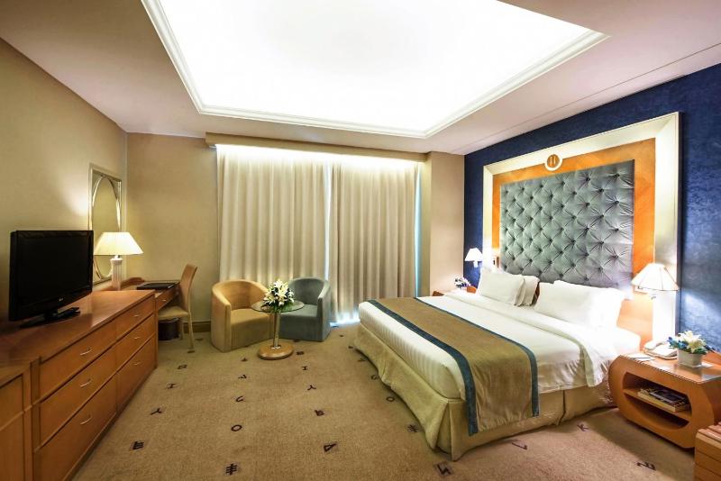 Standard Double or Twin Room image 3