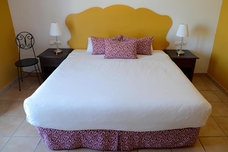 Standard Double Room image 2