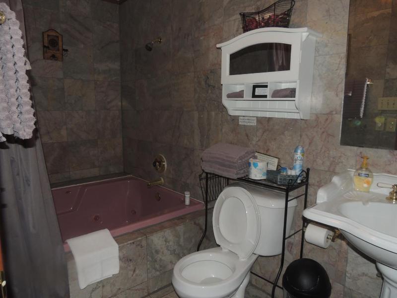 King Room with Balcony image 2