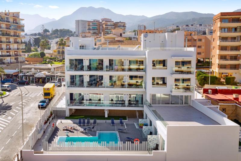 Carihuela Suites - image 42