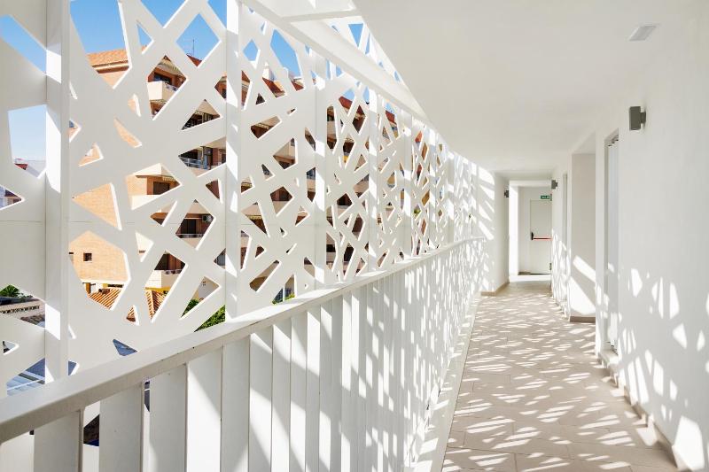 Carihuela Suites - image 14