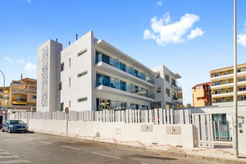 Carihuela Suites - image 36
