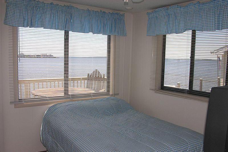 Three-Bedroom House image 3