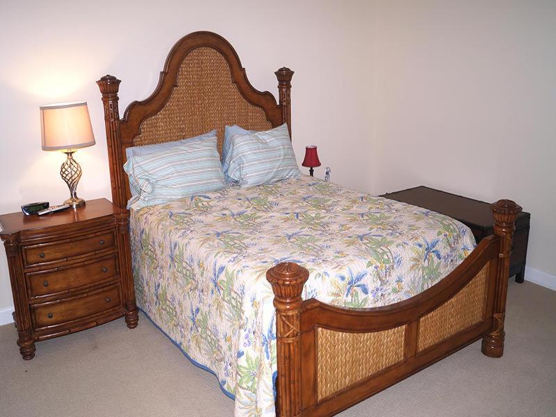 Three-Bedroom Apartment image 4