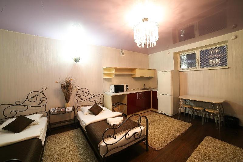 Standard Triple Room image 2