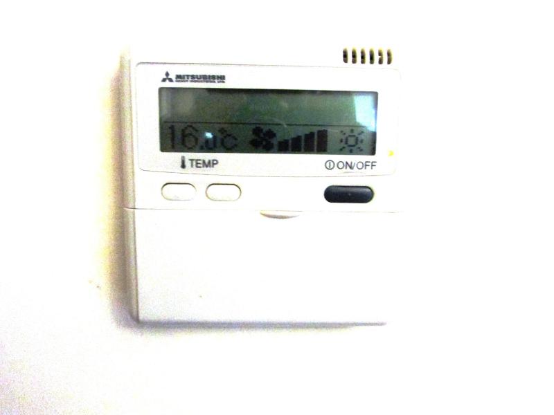 Standard Twin Room image 4