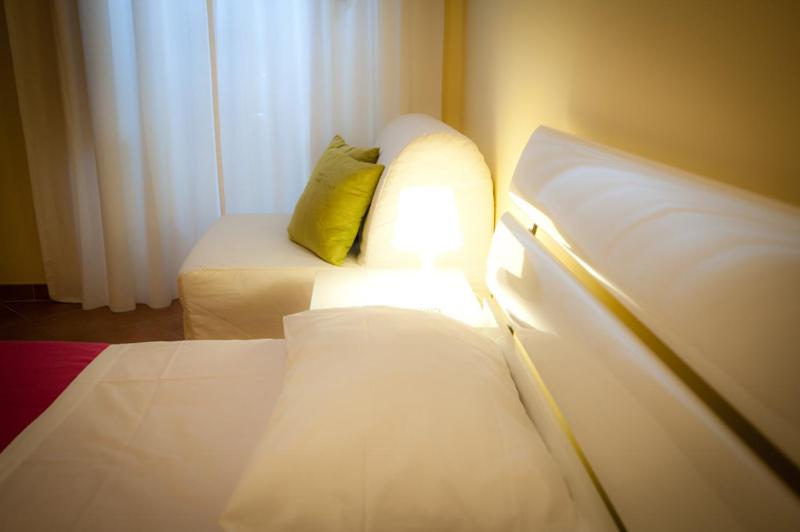 Double Room with Private Bathroom image 4