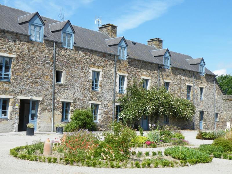 Cocoon Double Room image 3