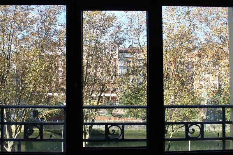 Double Room with River View image 2
