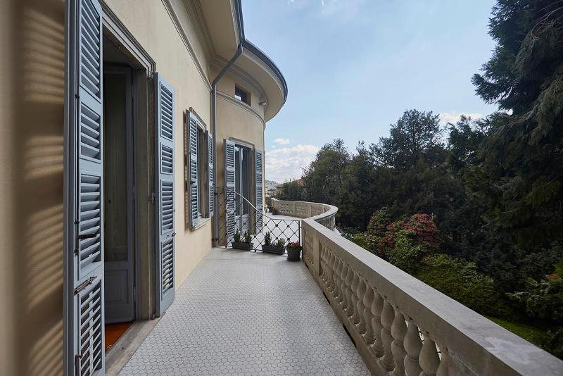 Presidential Suite image 3