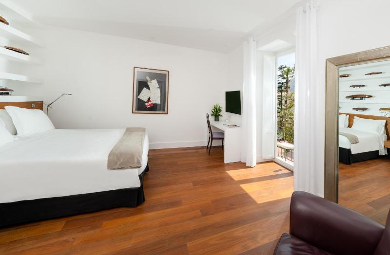 Suite with Terrace image 1