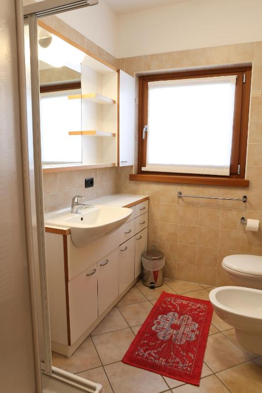 Deluxe Apartment with mountain view image 4