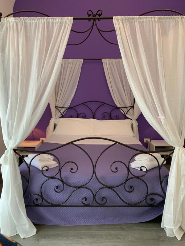 Duca di Uzeda Bed and Breakfast - image 30