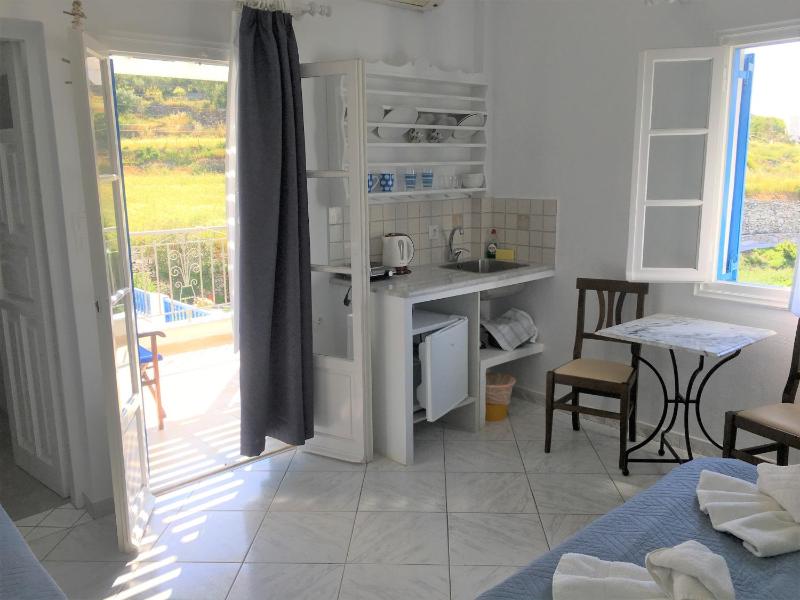Triple Room with Sea View image 4