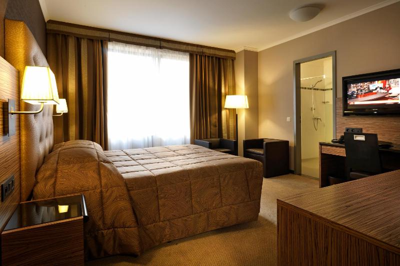 Executive Double Room image 1