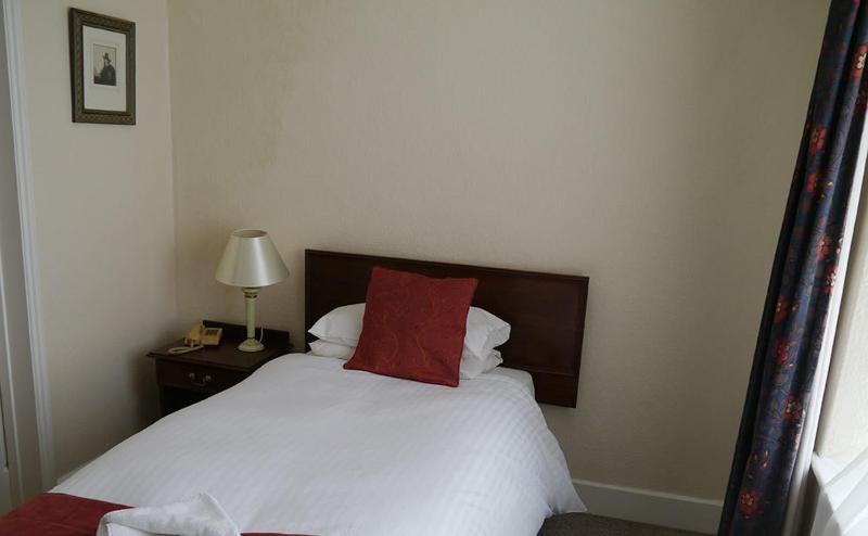 Standard Single Room image 4