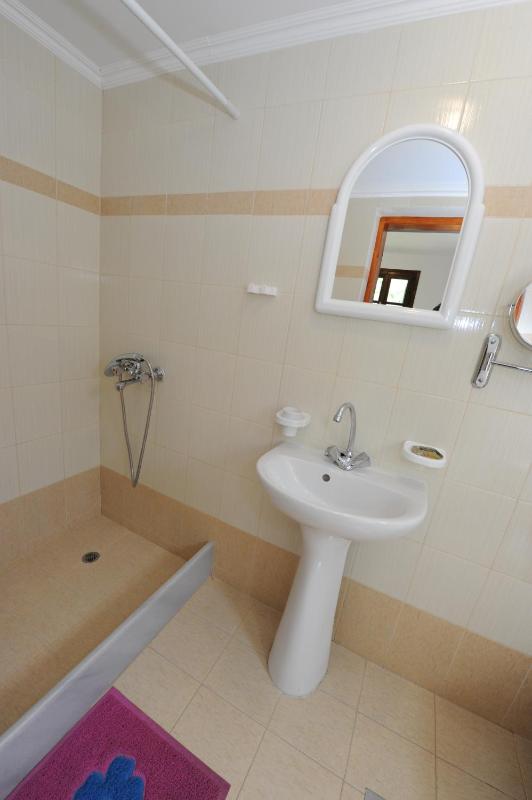 Standard Double Room image 2
