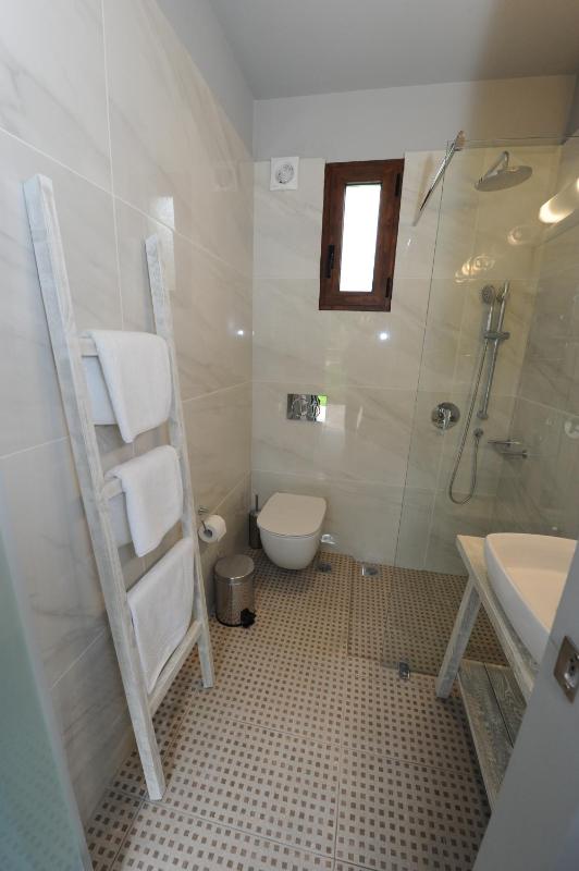 Deluxe Double Room image 2