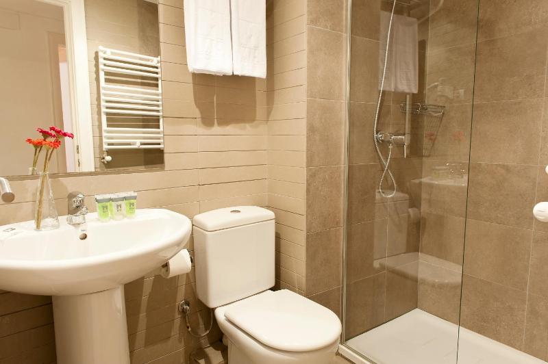 Two-Bedroom Apartment with Terrace image 3