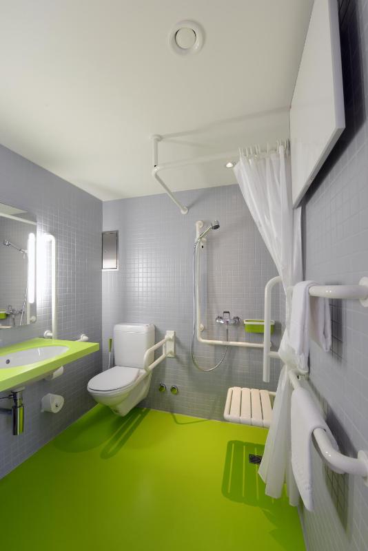 Classic Single Room image 4