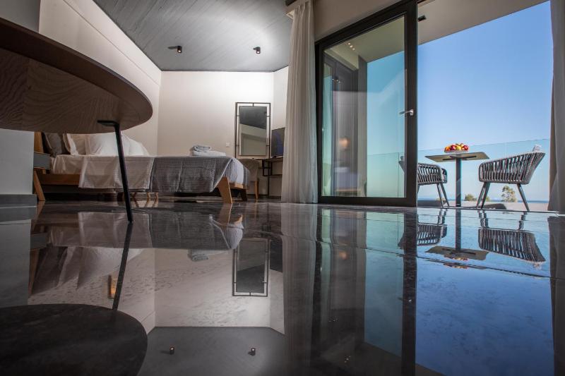 Superior Double Room image 1