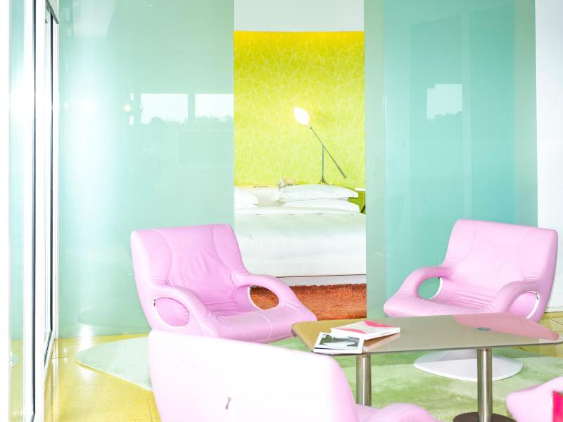 Penthouse Suite image 2