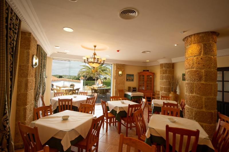 Hotel y Apartamentos Diufain - image 18