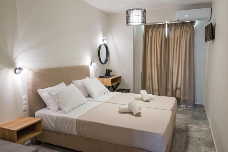 Junior Suite with Balcony image 4