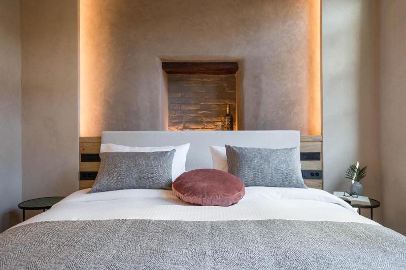 Standard Suite image 2