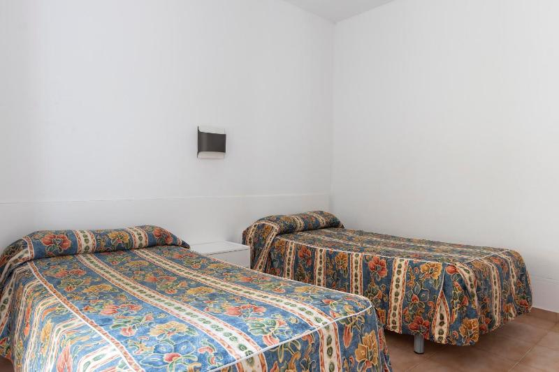 Apartment (2 Adults + 1 Child) image 1