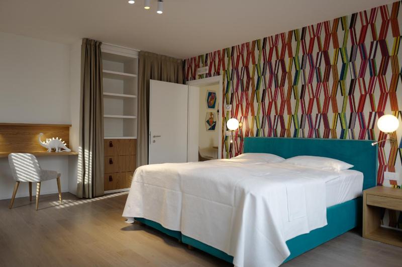 Hotel Savoy - image 10