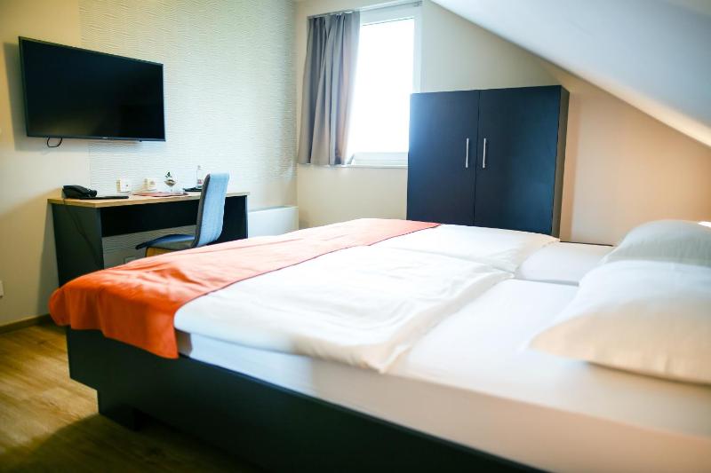 Comfort Double or Twin Room image 2