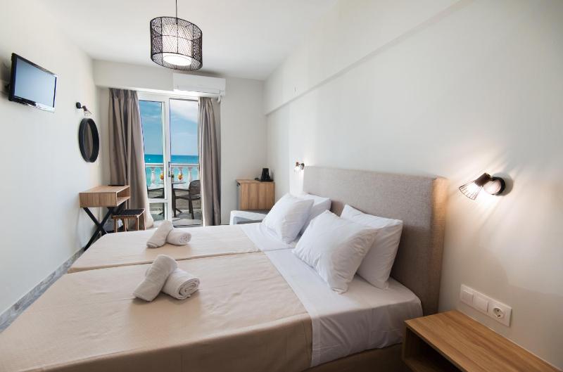 Junior Suite with Sea View image 1