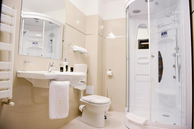 One-Bedroom Suite image 1