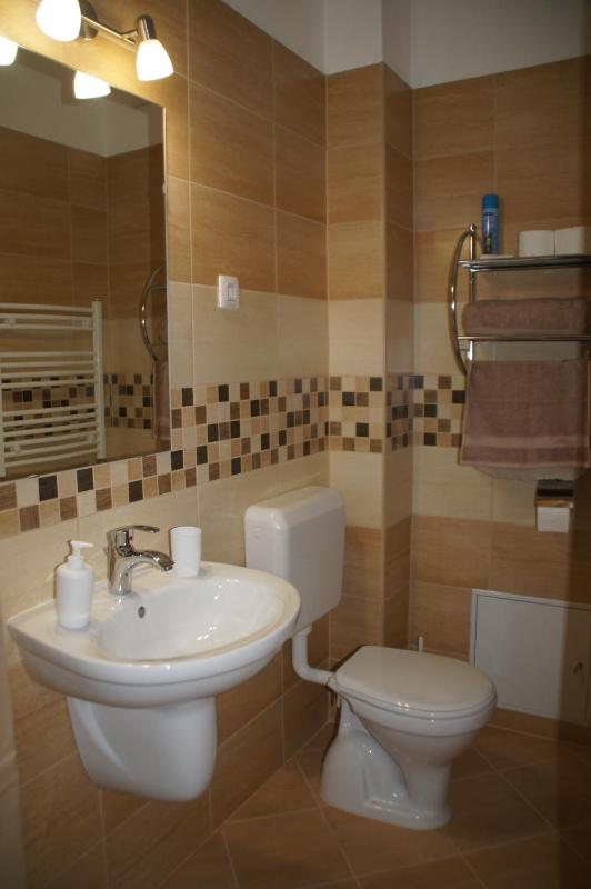 Quadruple Room with Shower image 1